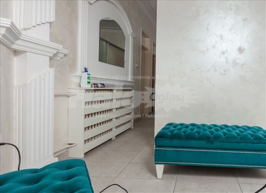 Izdaje se lokal u TC Bogoslovija 25 m²