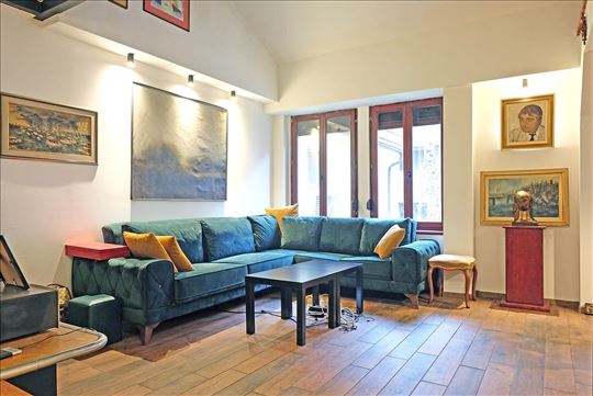 Kuca u centru grada - Djeram