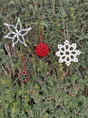 Novogodisnji ukrasi od perlica