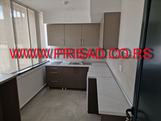 Pančevački put hala 2800+2000m2 deljivo