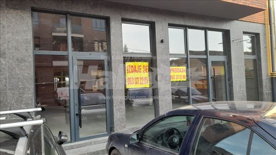 Petefi Šandora ulični lokal deljiv na dva dela