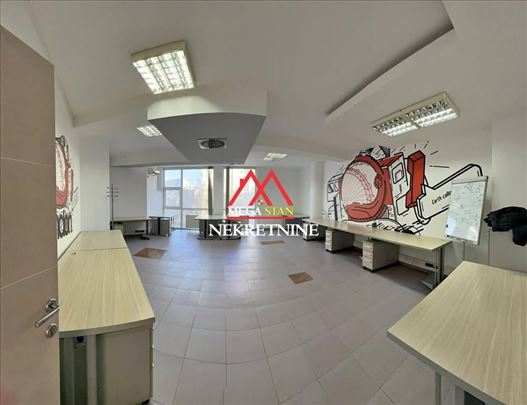 Poslovni prostor - 298m2 - Bulevar Oslobođenja