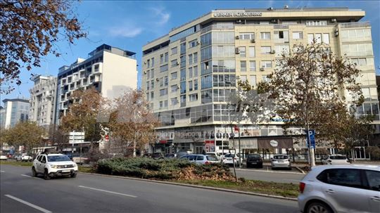 Ugao Bulevar Oslobođenja i Petra Drapšina namešten