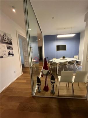 Central Adaptable Business Space