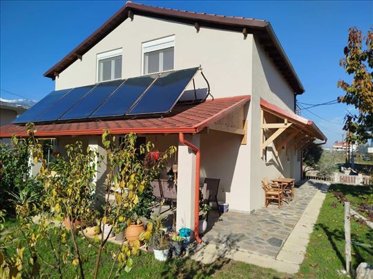 Ekskluzivna Dvospratna Porodična Kuća