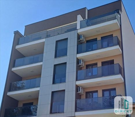 Garazno mesto u Cara Lazara 12