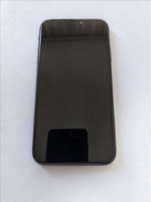 Iphone 11 64gb crni (2)