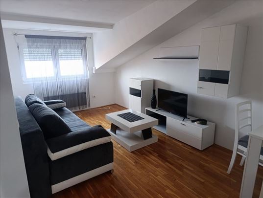 Izdaje se nov stan u Jovanke Radaković ID#18944