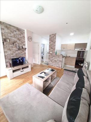 Jednoiposoban stan, Kopernikova