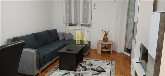 Namešten jednoiposoban stan na Telepu