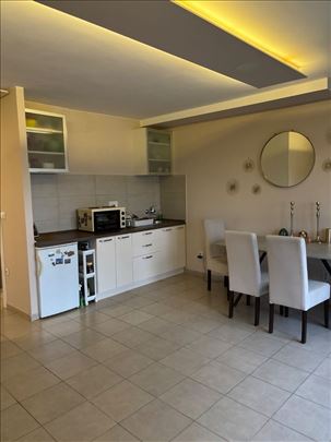 Odlican jednosoban stan u B. Despota Stefana