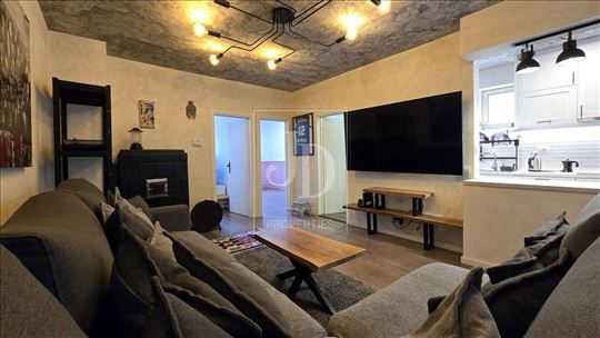 Opremljen stan sa baštom – Voždovac