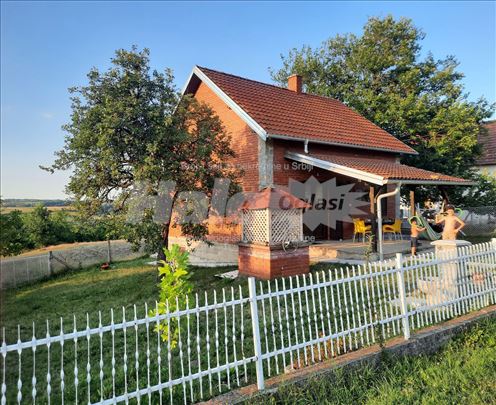 Prodajem kucu u Venčanima kod Arandjelovca
