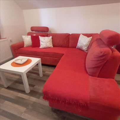 Ugaona garnitura, 150e