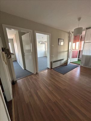 Cvetkova pijaca, polunamešten dvoiposoban stan, cg