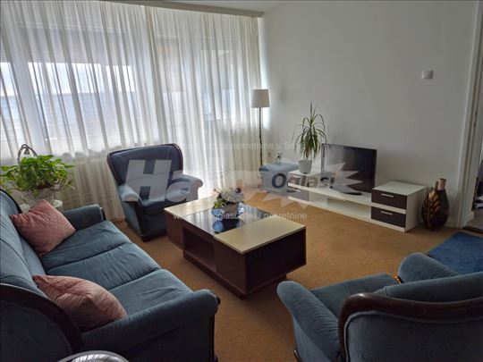 Dvosoban stan blok 33 kod Genexa renoviran