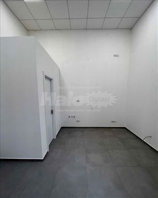 Izdajem magacin 40kv kod hrama Vracar