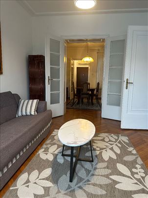 Izdavanje 2.5 salonca,kraljice Natalije