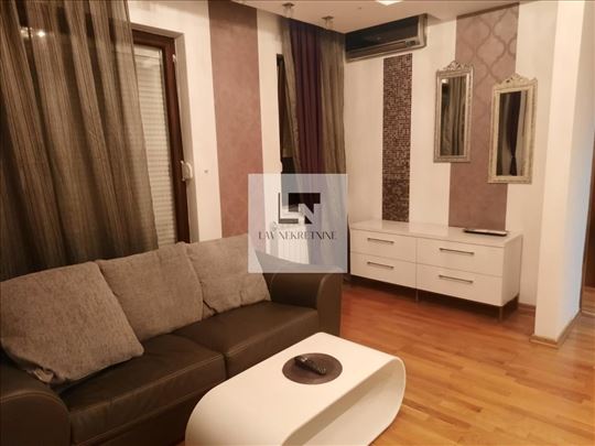 Lux stan na odličnoj lokaciji