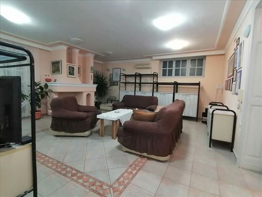 Namešten stan 170m2 u vili na Telepu,sa troškovima