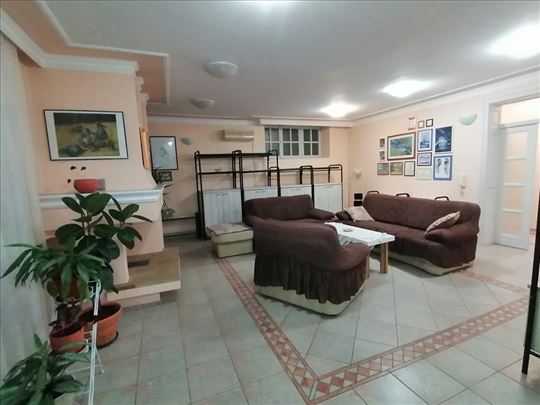 Namešten stan 170m2 u vili na Telepu,sa troškovima