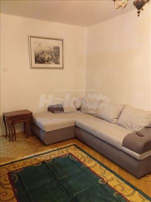 Namesten stan blizu hotela Jugoslavija