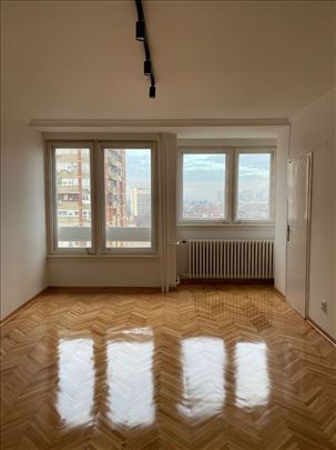 Novi Beograd Blok 4 Pariske komune-Fontana