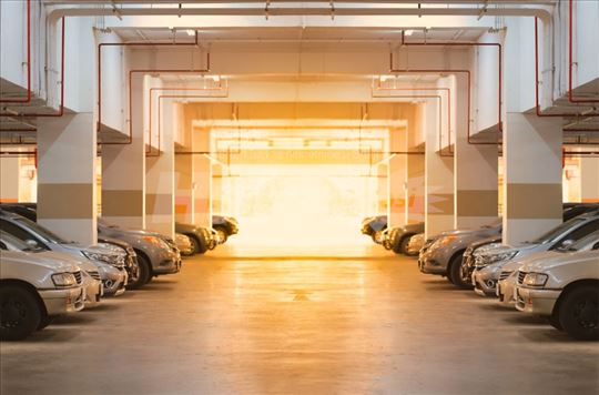 Parking mesto u garazi Danijelova