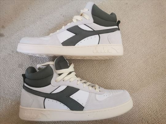 Prodajem nove Diadora Magic dubokepatike original 