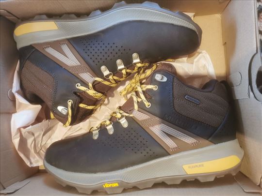 Prodajem nove Merrel duboke patike original 