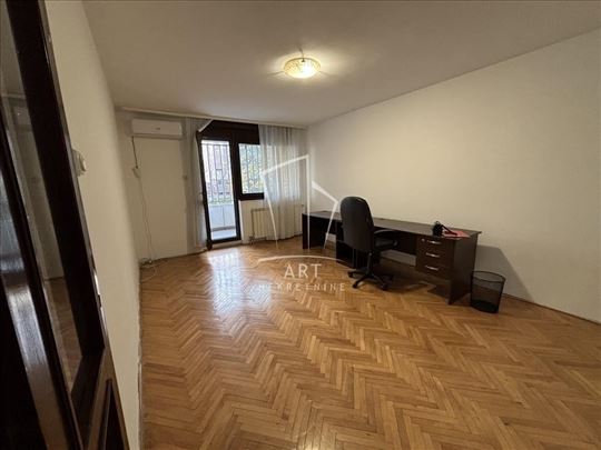 Stan 5.0 za poslovni prostor ID#13343