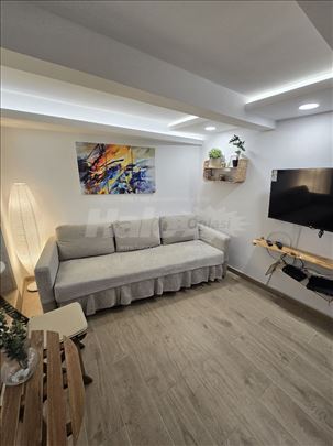 Centar Zemuna, Nov, Lep, opremljen. Kod Madlenijan