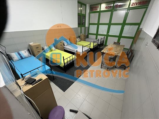 Izdaje se smeštaj za radnike, 50m2 može se izdati 