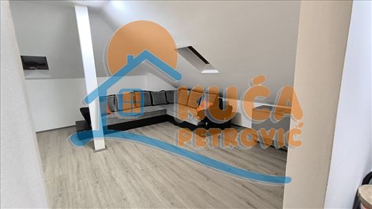 Izdaje se stan kod Vojne bolnice!