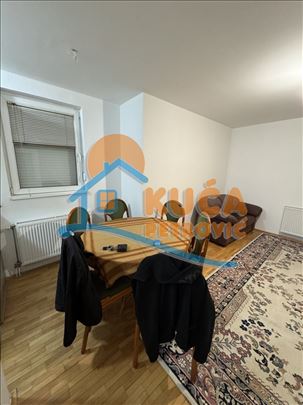 Izdaje se stan na Ledenoj steni!