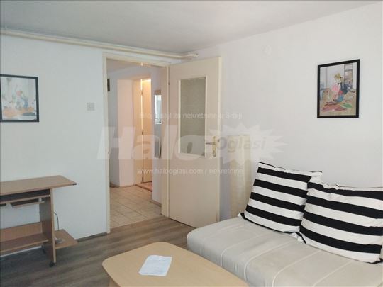 Izdajem stan 270e sa ukljucenim troskovima