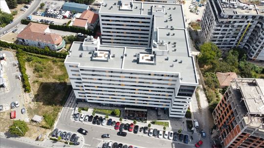 Lux namešten useljiv garaža može kredit 