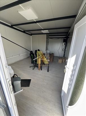 Pogodan poslovni prostor na Klisi