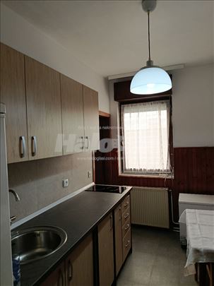 Poslovno,stambeni prostor sa parkingom