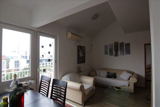 Prodaje se stan – Dorćol, Strahinjića Bana