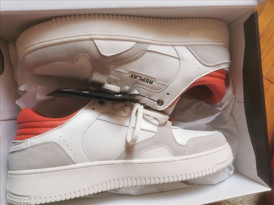 Prodajem nove Replay patike original 