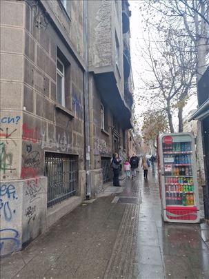 Salonski stan u centru 5.0