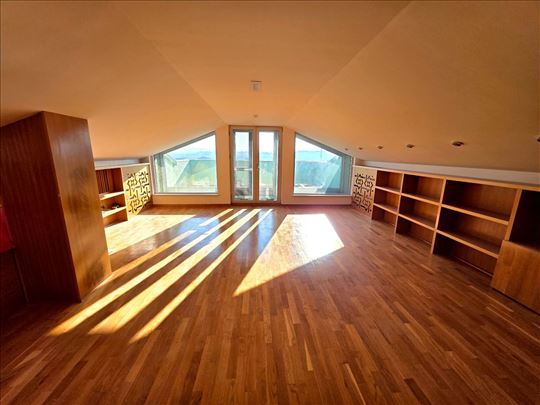 Trosoban stan u novogradnji