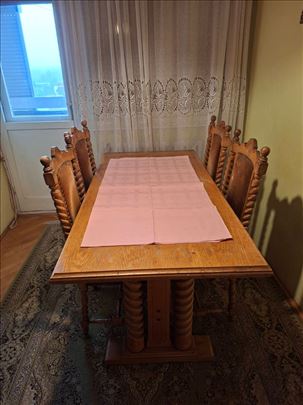 Trpezarijski sto sa 4 stolice od punog drveta