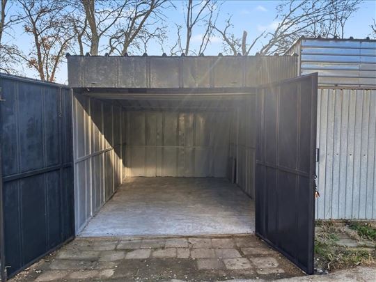 Broker - Garaža Bil Gates-a