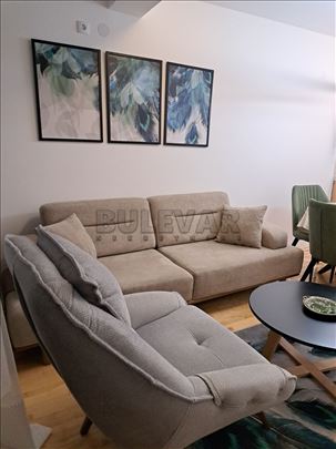 Izdaje se nov jednoiposoban stan na Panteleju, 45m