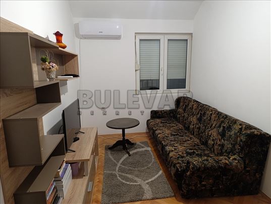 Izdaje se odličan stan kod Medicinskog fakulteta, 