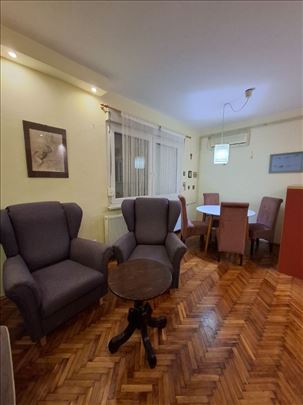 Karaburma, 40m2, kompletno namešten, odmah useljiv