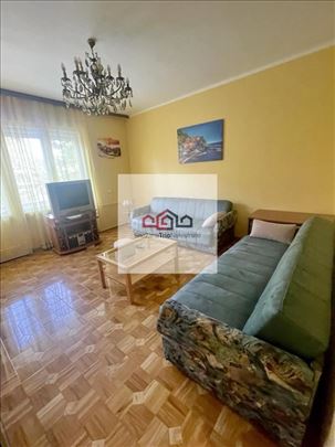 Namešten dvosoban stan Podbara