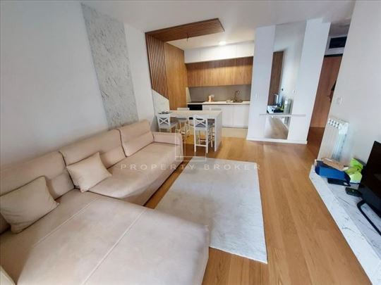 New Minel, odmah useljiv, garažno mesto ID#4306